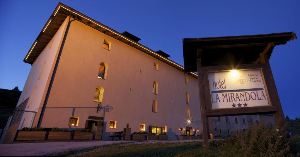 Hotel Dimora Storica La Mirandola Tonalepass Exterior foto